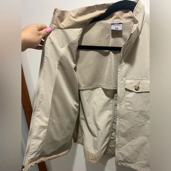 Columbia Tan Utility Vest Size M | Zip Front Hiking Outdoor Fishing Camping - Picture 6 of 10
